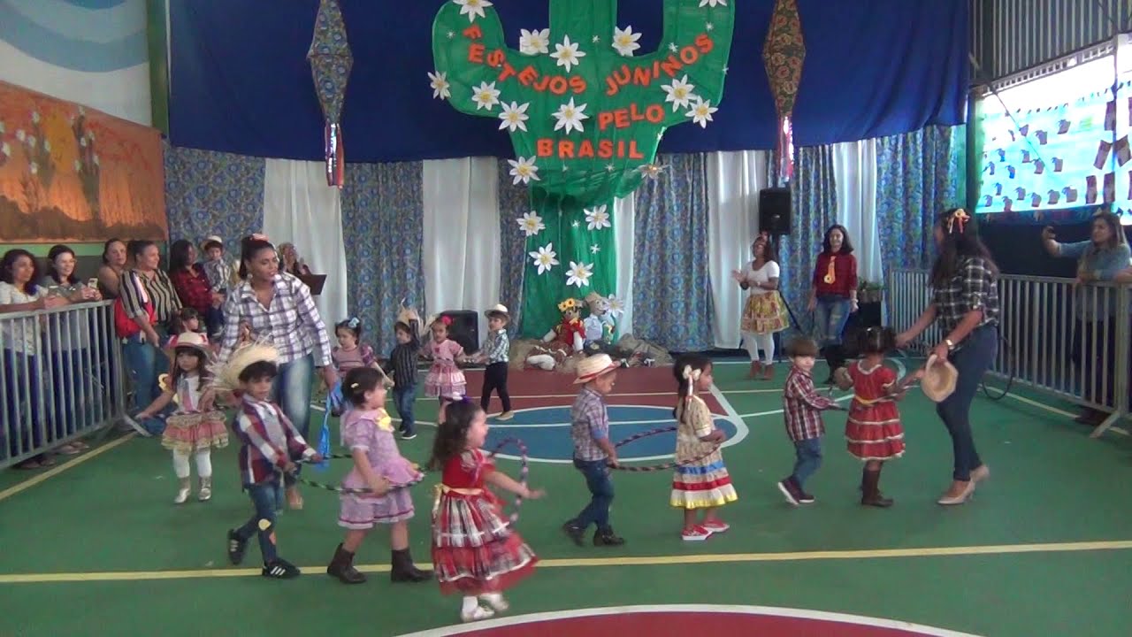 Creche B - Dança Do Bambolê -- Festa Junina CENEL COC 2019 - YouTube