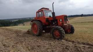 lipcowa orka po jęczmieniu MTZ 82