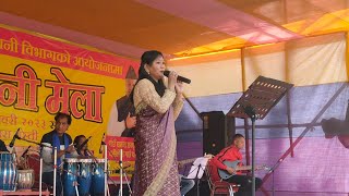 एक्लै बस्दा सधैं मलाई।। अरुणा लामा । Cover By  Srijana Dewan Thapa