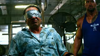 Guessed who kidnapped him by the smell. Mark Wahlberg, Dwayne Johnson in Pain & Gain (2013)