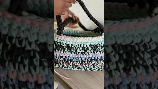 What would u fit in this bag? #crochet #chunkyknit #chunkybag #crochetbag #bagtutorial