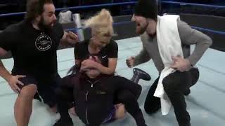 Lana camel clutch