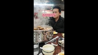 这是我前男友的弟弟，他今天没钱吃饭了来找我，我带他来吃海鲜，他却不知道，我和他哥已经分开半年了，他一句嫂子叫得我好心酸#搞笑视频#搞笑挑战