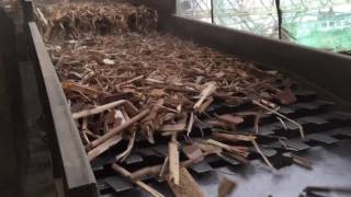 FINGER-SCREEN™ VIBRATORY SEPARATOR FOR WOOD