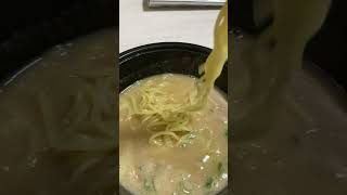 ローソンで買った冷凍天下一品ラーメンはハイボールに最高に合う！！！ #shorts