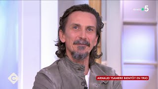 Arnaud Tsamere prend son pied en alexandrins !  - C à Vous - 04/11/2024