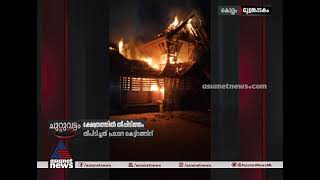 കൊല്ലം മുളങ്കാടകം ദേവീക്ഷേത്രത്തിൽ തീപിടുത്തം; മുൻവശം കത്തിനശിച്ചു | Temple fire