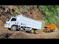 sangat langka truk canter hd x trinton vs fuso 220ps trinton truk oleng excavator main lumpur