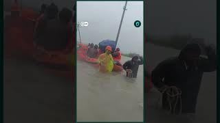 கடலாக மாறிய Cuddalore; Thenpennai Riverஆல் Floodஇல் தத்தளிக்கும் 19 கிராமங்கள்; மீட்பதில் சிக்கலா?