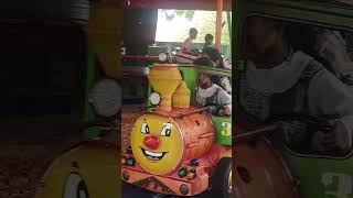 ഓടുന്ന ട്രെയിനിന്റെ ചങ്ങല പിടിച്ചു😱😜 funny #shorts# video #YouTube