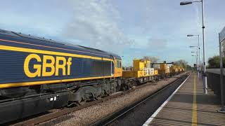 (HD) GBRf 66712 passes Paddock Wood hauling 5 SITT wagons working 6Y52 23/10/18