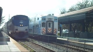 Amtrak \u0026 Tri Rail Trains Meet At Station