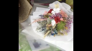 How to wrap a preserved dried flower bouquet