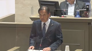 ヘリ事故発言の鹿屋市の中西市長　市議会で謝罪　給与減額改正案可決