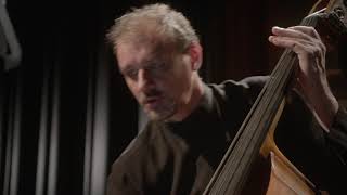 «Synchronisms No.11» for double-bass by Mario Davidovsky, trailer