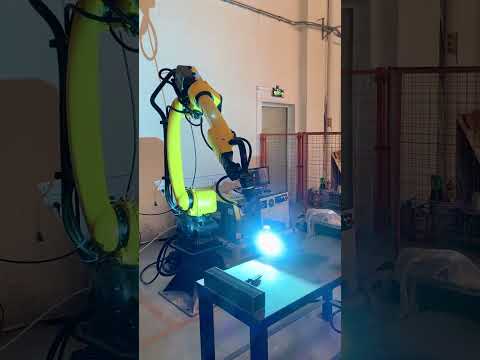 6-axis industrial robot arm MIG welding robot made of stainless steel, iron and aluminum