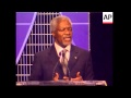 UN Secretary General Annan says world needs US leadership