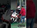 O lado direito do tapete verde já está todo comido 😅 #motorcycle #automobile #shorts #shortvideo