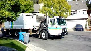 Old Footage! Recology Autocar WXLL Heil Durapack Python On Garbage! (13200)