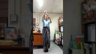 2 ways to wear Thai Sarong by KrooYuHoo