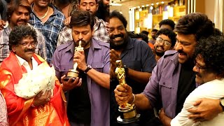 Megastar Chiranjeevi Felicitates Chandrabose on Bhola Shankar Sets | RRR | Oscars | Gulte.com