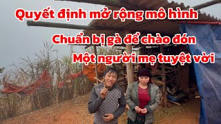 Vợ chồng em và ca vui mừng,khi biết tin mẹ sắp về thăm và chuẩn bị con gà chờ mẹ xu hộp gia đình.