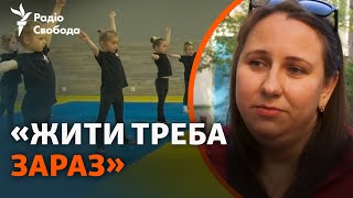 Спортивна школа у підвалі: як живуть харків'яни попри постійні обстріли та відключення світла