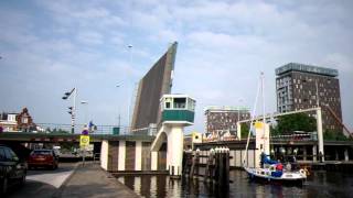 Brugopening Oosterhavenbrug Basculebrug/ Drawbridge/ Pont Basculant/ Zugbrücke Groningen