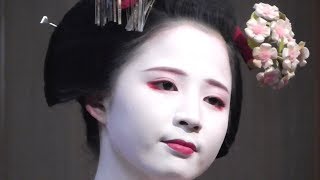 京都　東山花灯路　八坂神社　舞妓さんによる奉納舞踊（上七軒　梅ひなさんをメインに編集）　2019年　dance by Maiko at Yasaka shrine, Kyoto