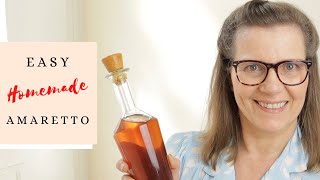 HOW TO MAKE HOMEMADE AMARETTO / Easy Amaretto liqueur recipe for a perfect homemade gift