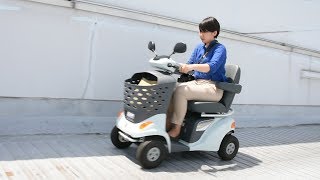 電動車いすの事故対策は？　記者が乗ってみた　山梨