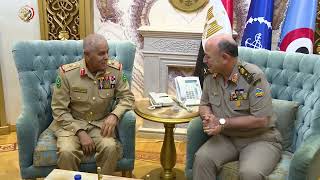 الفريق أسامة عسكر رئيس أركان حرب القوات المسلحة يلتقى رئيس هيئة الأركان بقوة دفاع البحرين