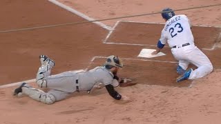 SD@LAD: Puig doubles to center, scoring Adrian