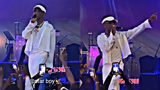 Wizkid performing \