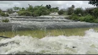 लड़की बांध पर पानी हुआ बेकाबू चली 11 इंच की सावधान रहे सतर्क रहे