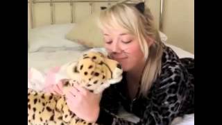 Meghan McCarthy Vine Got Caught with Steel The Husky
