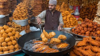 FAMOUS PESHAWARI SPICES FRIED FISH \u0026 FRIED CHICKEN RECIPE \u0026 MAKING - EXTREMELY FRIED FISH \u0026 CHICKEN