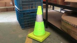 TC104A Lime Green 45cm With Plastic Base Reflective Flashing Retractable Traffic Cone