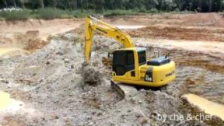 รถแบคโฮโคมัตสุขุดสระตักดินใส่รถดั้ม 6 ล้อ komatsu pc130 Excavator Thailand | Che Chef