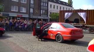 (OEFENING) POLITIE HOND PAKT AUTO DIEF RESCUE DAYS GELDERN