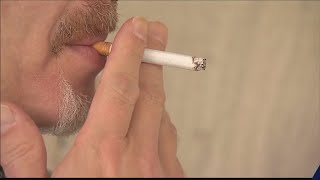 Illinois law makes it illegal to smoke in vehicle with child inside