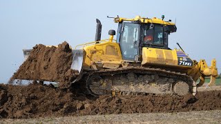 Truplant Komatsu D71PXi Stripping Topsoil