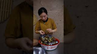 Go to Yihetang to pick up small river clams and small razor clams, and cook them with bacon. It'