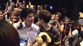 BothNewyear ใครซบไหล่ใครนะ อิอิ