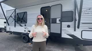 2022 East to West Della Terra 230RB (Compact Couples Coach) - Great Canadian RV