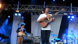 The Kooks - Eskimo Kiss [LIVE] at Siesta festival 2011
