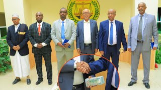 Shir gudoonka Somaliland oo $ 50,000 ku wareejiyay Madaxweyne ku-xigeenka Somaliland.