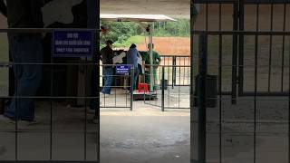 Cơ hội bắn súng, đạn thật . Không dám thử lần thứ hai