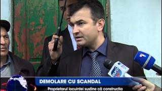 demolare cu scandal