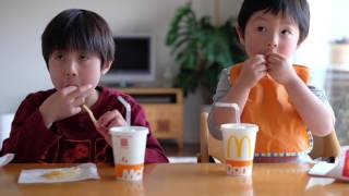 世界一ハンバーガーをおいしそうに食べる1歳児が8歳になったwithうみ